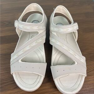 Dr.‎ Scholl's Beige Strappy Sandals Size 9.5 EUC